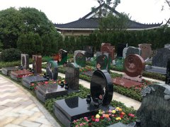 艺术墓碑：展现生命的故事，传达永恒的情感