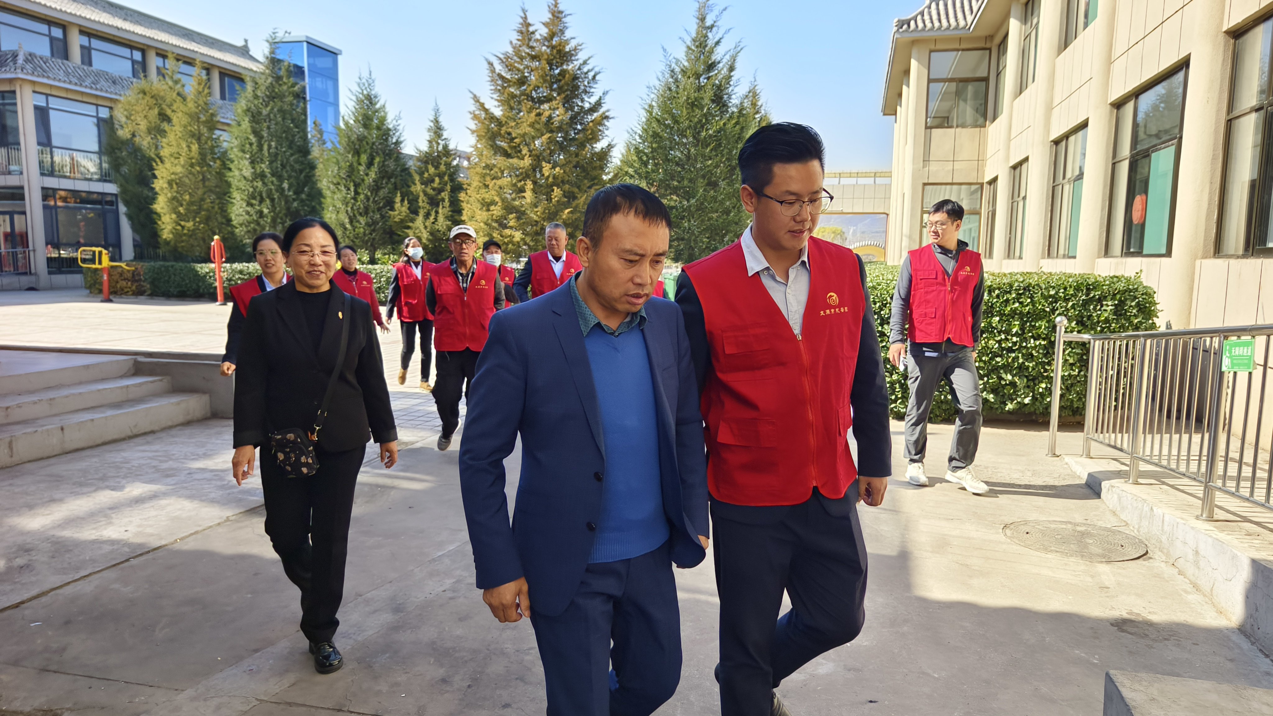 佳节又重阳，尊龙集团送温暖