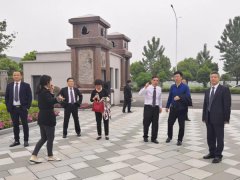 江苏盐城大丰福寿园领导来浙江尊龙集团调研
