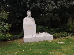 卢星堂 | 笔墨留韵，石雕寄思